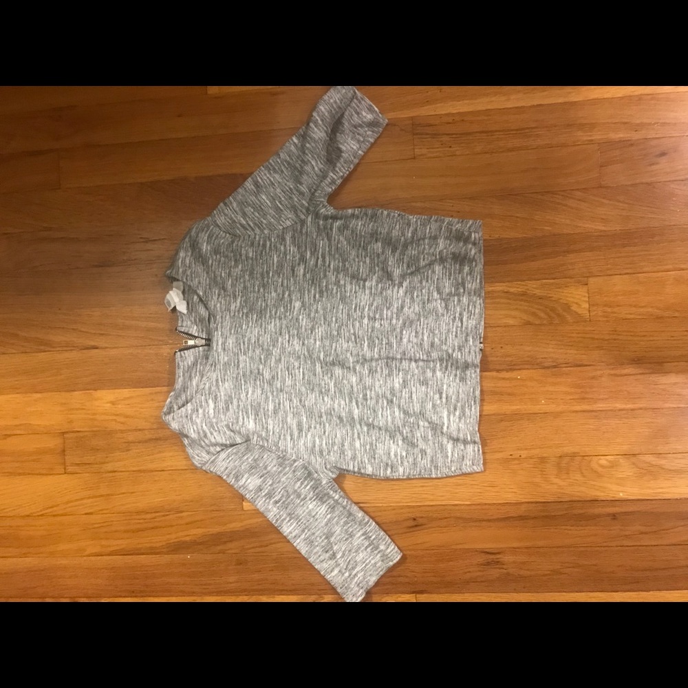 Gray crop Top